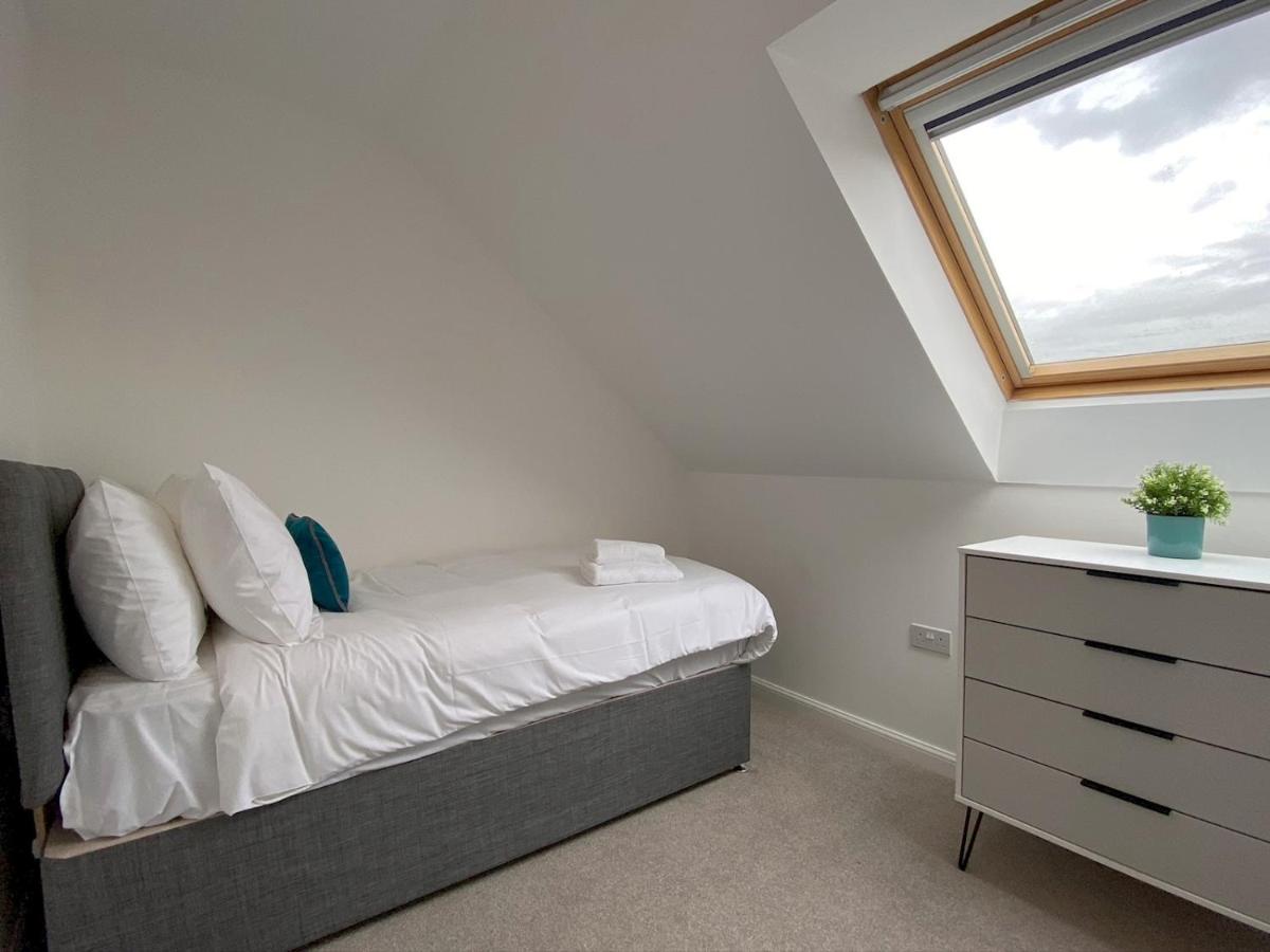**perfect For Liberty Stadium** Sleeps 8 Holiday home *