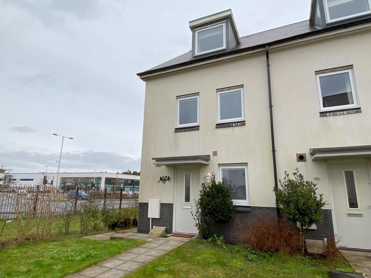 **perfect For Liberty Stadium** Sleeps 8 Holiday home Swansea