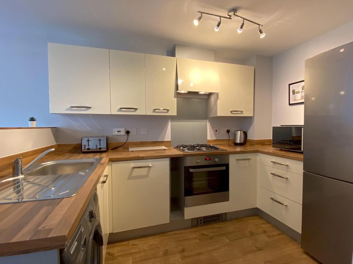 **perfect For Liberty Stadium** Sleeps 8 Holiday home *
