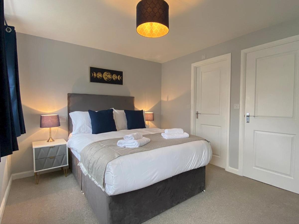 **perfect For Liberty Stadium** Sleeps 8 Swansea